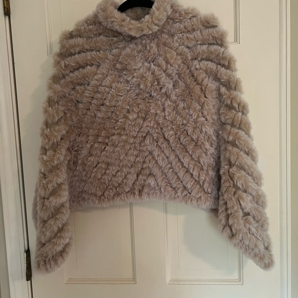 J.McLaughlin faux fur cape